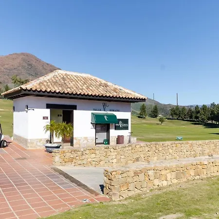 Valle Golf Penthouse Apartmento Apartment *