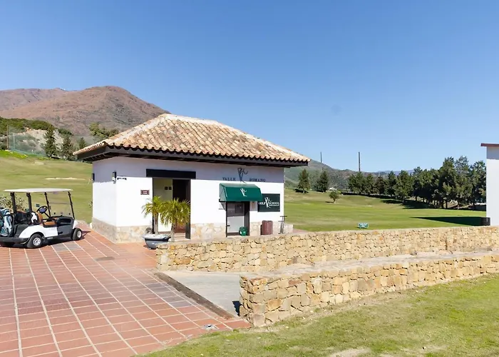 Valle Golf Penthouse Apartmento Apartment *